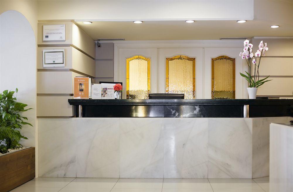Apartamentos Plaza Cavana 5 Nerja Exterior photo