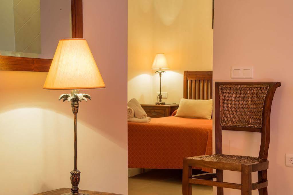 Apartamentos Plaza Cavana 5 Nerja Exterior photo